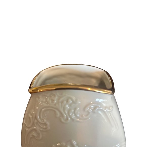 Lenox Ivory China Sculptural Rose Vase, 24 Karat Gold Trim - Picture 8 of 10